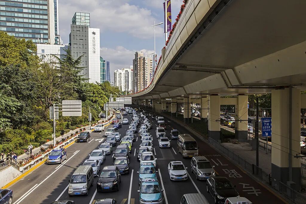 建议优化上海外牌限行政策？官方详细回应