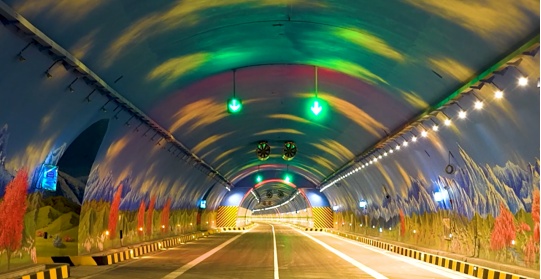 世界在建最长高速公路隧道——天山胜利隧道年底将具备通车条件