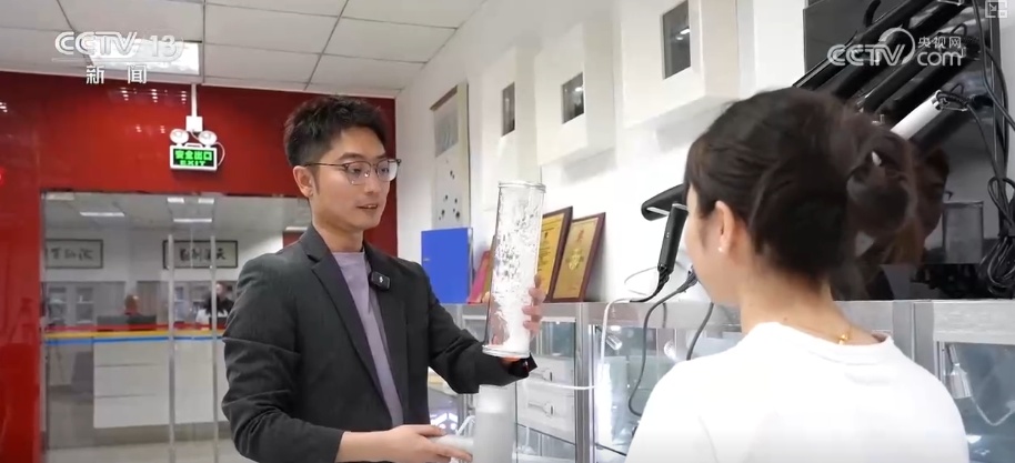 “爆款”“上头”!多维度观察 外贸凭借“硬核支撑”铺开全球贸易“网络” “爆款”“上头”!多维度观察 外贸凭借“硬核支撑”铺开全球贸易“网络”