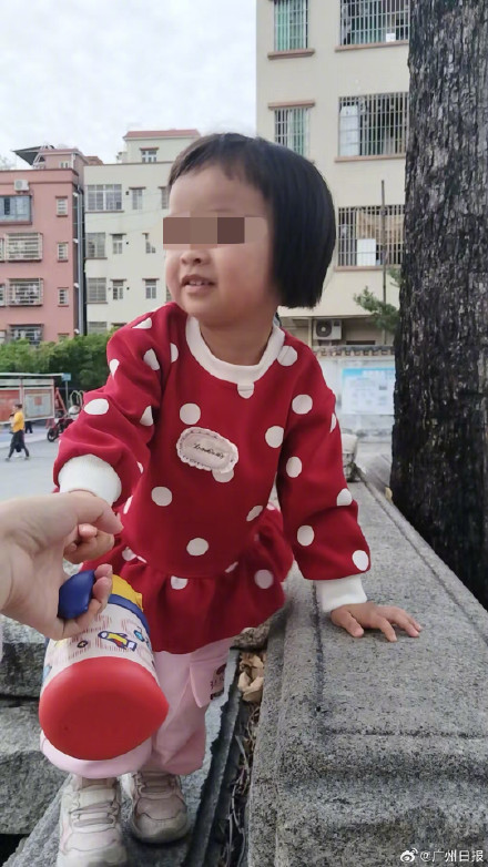 女儿被爸爸藏匿263天 妈妈起诉夺回 女儿被爸爸藏匿263天 妈妈起诉夺回