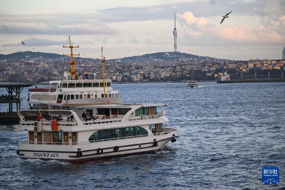 伊斯坦布尔：繁忙的金角湾