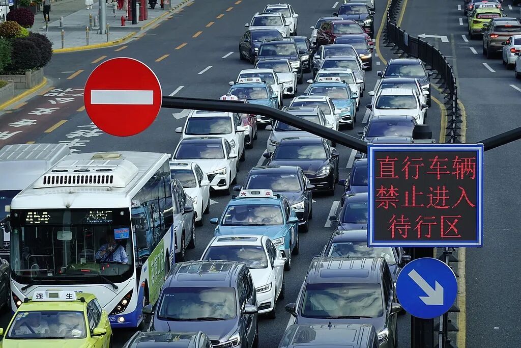 建议优化上海外牌限行政策？官方详细回应