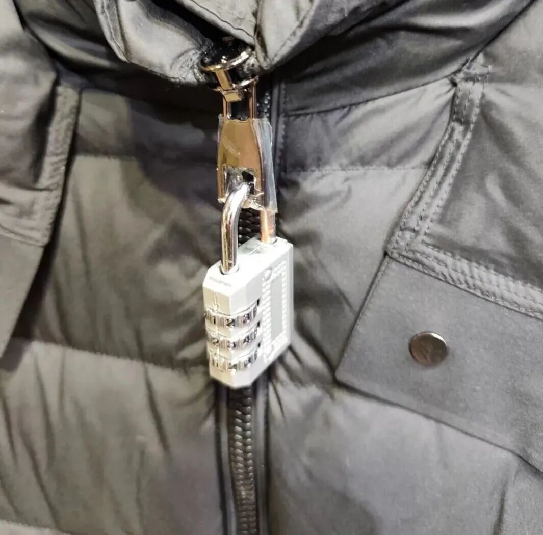 鼠标垫、烟灰缸成新型“防蹭穿吊牌”？