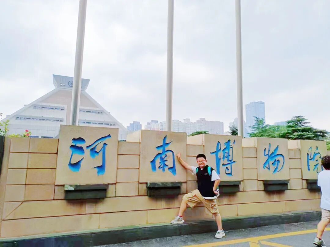 将卧室“爆改”成博物馆？这位初中生火了！