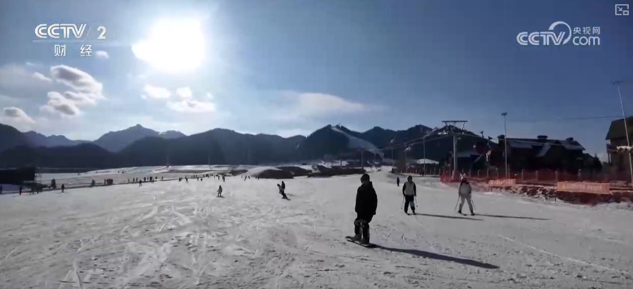 “冷”资源“热力四射”激活经济“热引擎” 百姓“家门口”吃上“旅游饭”