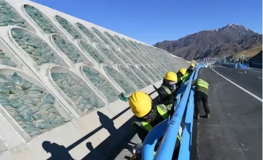 世界在建最长高速公路隧道——天山胜利隧道年底将具备通车条件