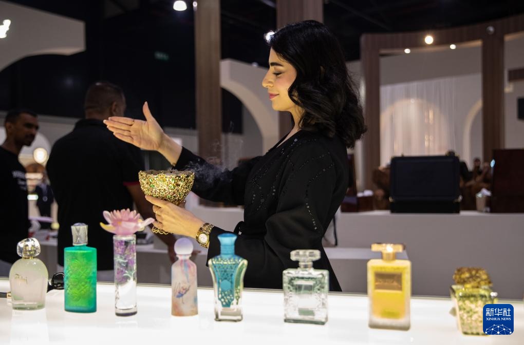 巴林举办大型香水展