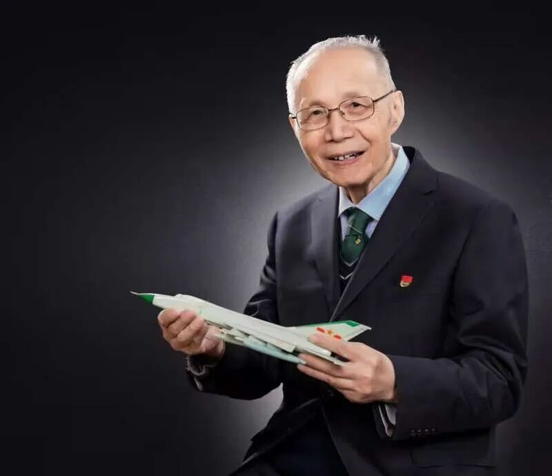 “歼-8之父”顾诵芬院士，人民日报发文