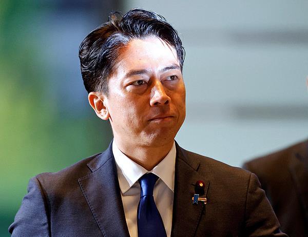 “毒苗”当拔！ 警惕高市复刻危险历史剧本