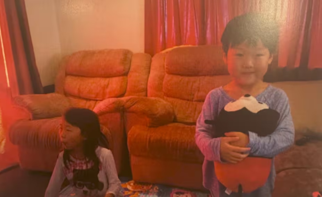 母亲毒杀一对儿女后藏尸行李箱4年,韩裔女子在新西兰被判终身监禁 母亲毒杀一对儿女后藏尸行李箱4年,韩裔女子在新西兰被判终身监禁