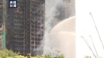 香港火灾最严重的建筑已完全焦黑