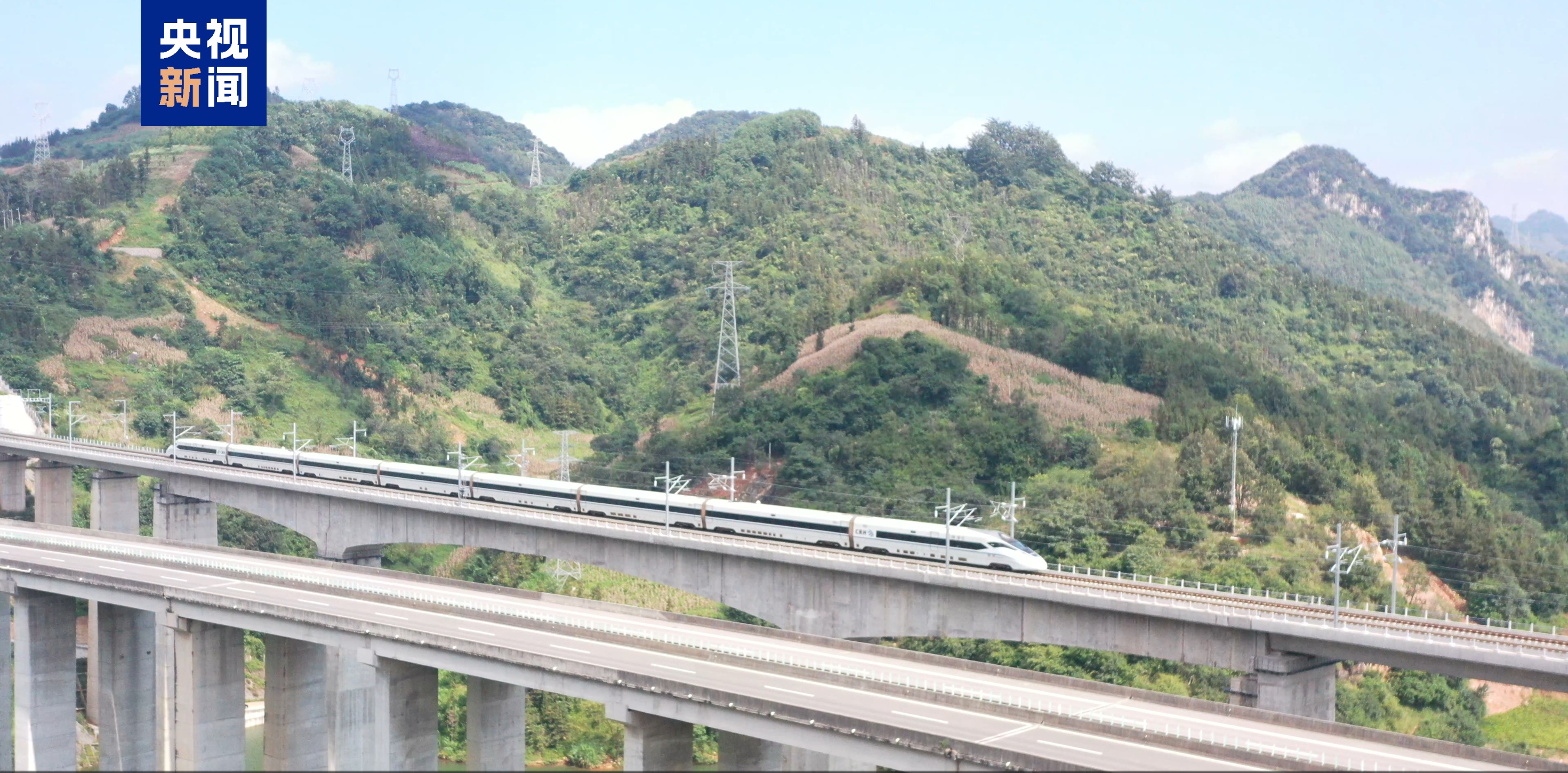 贵州盘州至兴义高铁11月28日开通运营