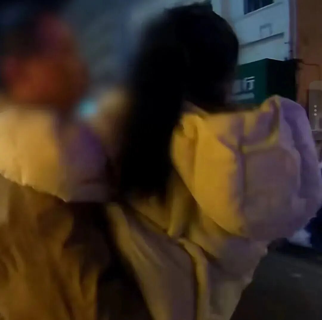 “你姓肚子的‘肚’？”被这段对话萌翻了！