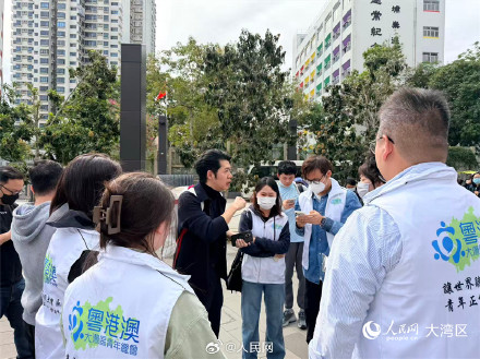 温暖传递！香港市民自发到场援助受灾民众