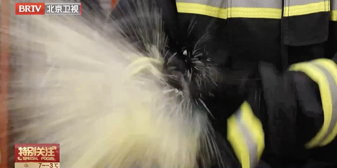 消防紧急提醒：保温杯里放这些，可能瞬间“爆炸”！