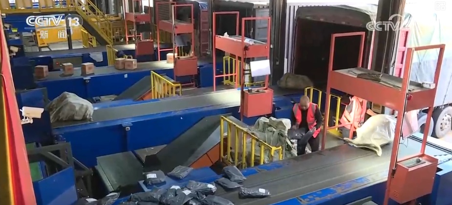 293.7万亿元、11.8万亿元，“含金量”！多维度解锁物流领域新变化、新亮点