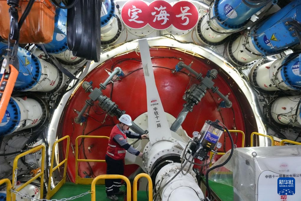 甬舟铁路金塘海底隧道“定海号”盾构突破5000米