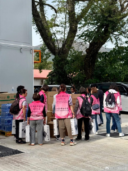 香港逾350名受火灾影响居民顺利入住过渡性房屋 香港逾350名受火灾影响居民顺利入住过渡性房屋