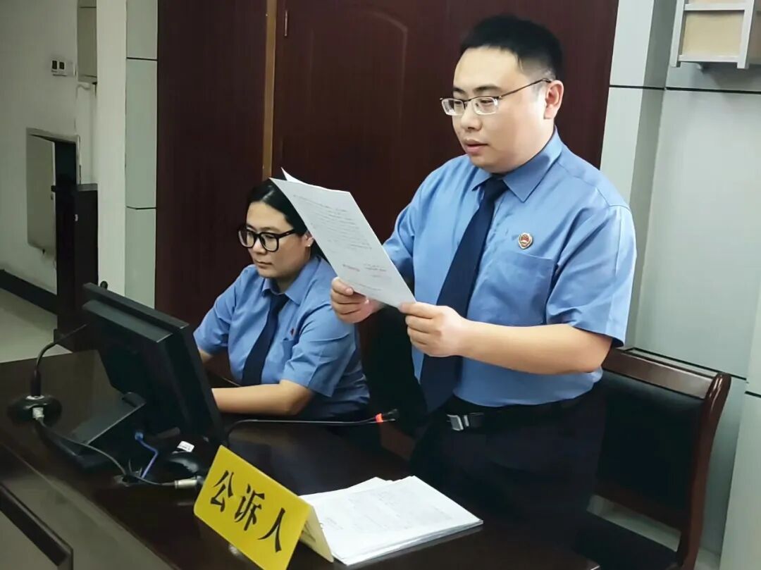 “爱她需要先充值”，38名女聊手骗了147万余元