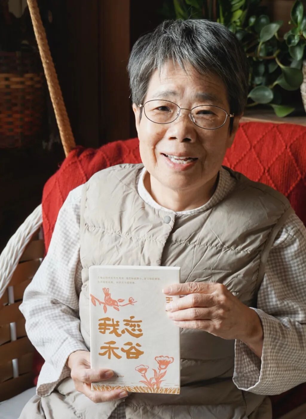 70岁奶奶与9.6万人“纸上相逢”