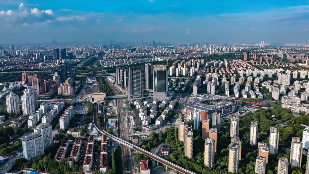 上海26年历史天桥，周日正式拆除！曾是经典取景地，未来规划透露