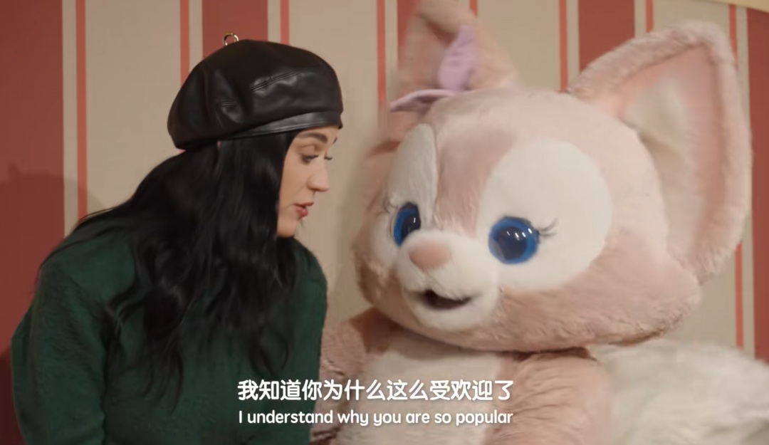 知名女歌手在上海迪士尼被偶遇，见证求婚！“一时不知道谁更幸福”