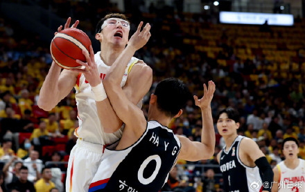 手感冰凉，中国男篮世预赛不敌韩国队
