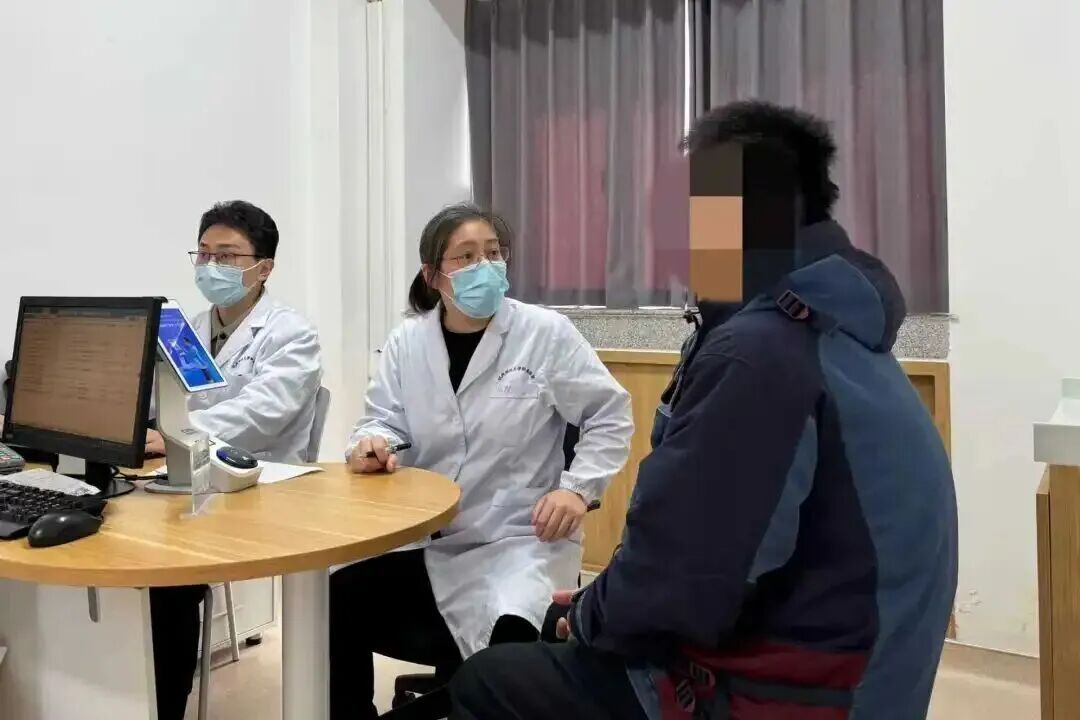 杭州17岁男生胸部发育了！医生：再晚就要手术切除！提醒：这件事千万不要自己解决