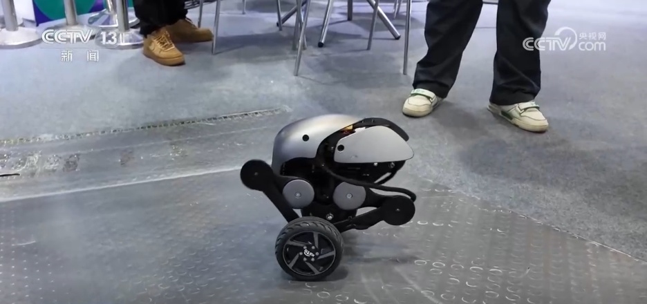 智能轮椅、健康监测、外骨骼……智慧养老“黑科技”守护“银发”生活