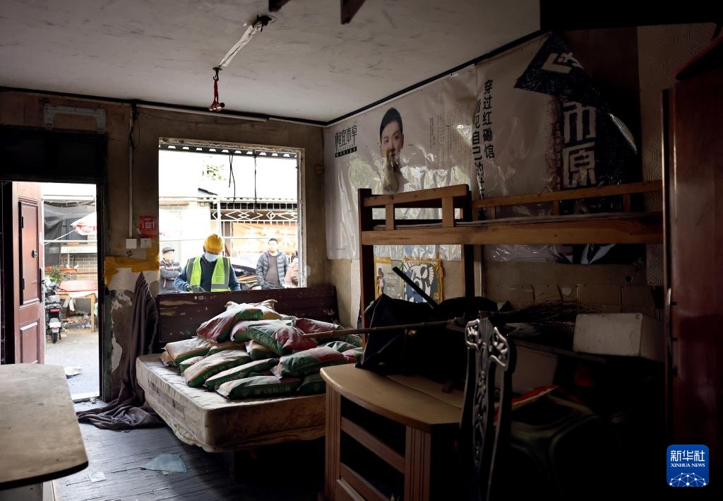 上海：宝山路街道旧住房改造项目正式启动集中搬场