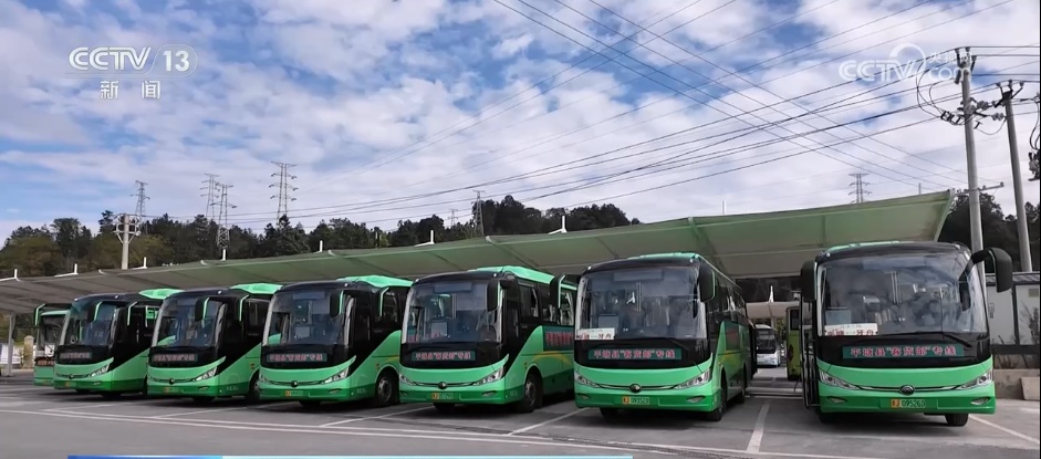 “公交带货”激发乡村物流活力 打通快递进村“最后一公里”