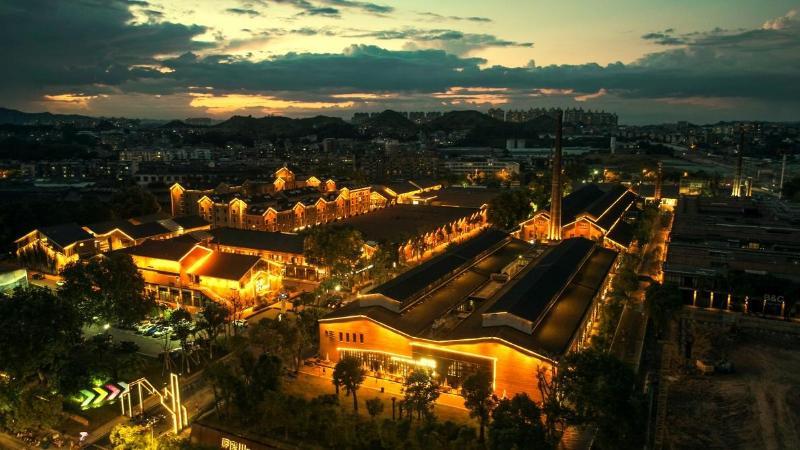 何以中国 瓷耀千年|江西景德镇：古窑新火 瓷上青春