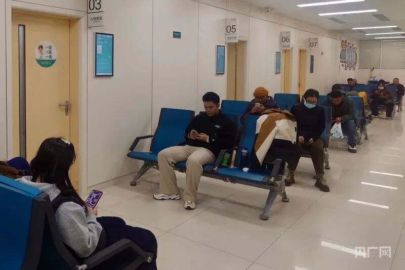 抗原阴性≠未感染！提醒：儿童出现这3种异常需警惕，家长速看