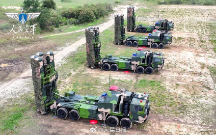 东部战区演练大片