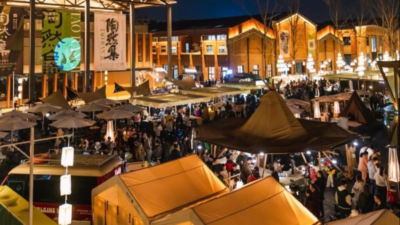 何以中国 瓷耀千年|江西景德镇：古窑新火 瓷上青春