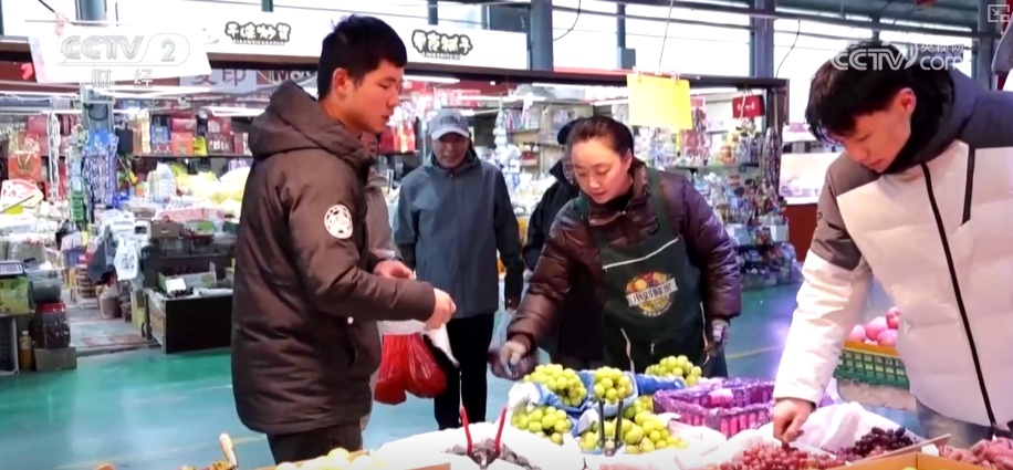 各地细化服务“组合拳”应对降温 保障百姓“菜篮子”“果篮子”稳定供应