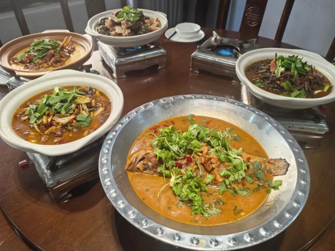 炖锅、奶茶和桃酥!“广德三件套”为啥这么火? 炖锅、奶茶和桃酥!“广德三件套”为啥这么火?