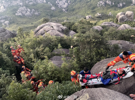 男子从悬崖坠落200米奇迹生还 男子从悬崖坠落200米奇迹生还