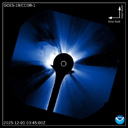 12月1日太阳爆发耀斑！未来十天可能看到美丽极光