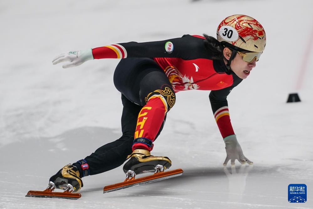 短道速滑世巡赛第四站:中国队晋级男子5000米接力A组决赛 短道速滑世巡赛第四站:中国队晋级男子5000米接力A组决赛