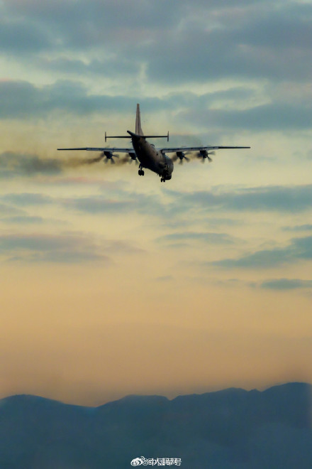 帅！战机披上了晚霞限定皮肤