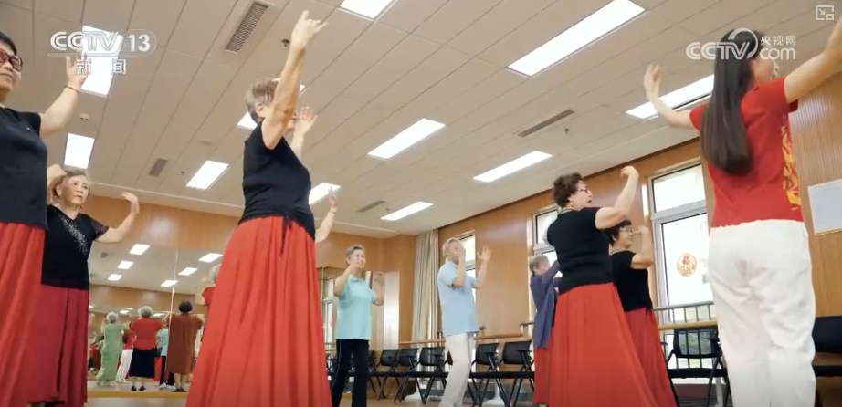 银发经济活力涌动 “科技+服务”催生多样“智”享养老消费新场景