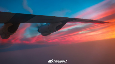 帅！战机披上了晚霞限定皮肤