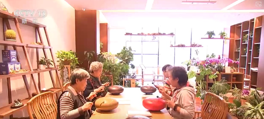 银发经济活力涌动 “科技+服务”催生多样“智”享养老消费新场景