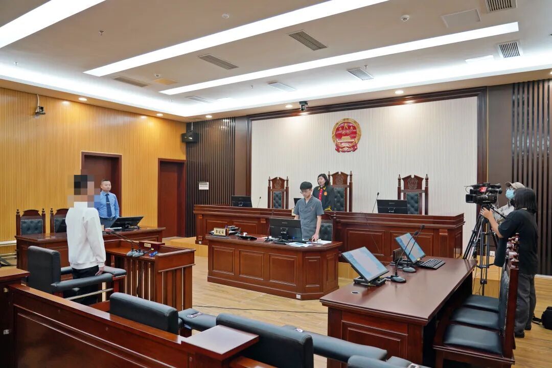 高空抛物！海口一男子被判刑