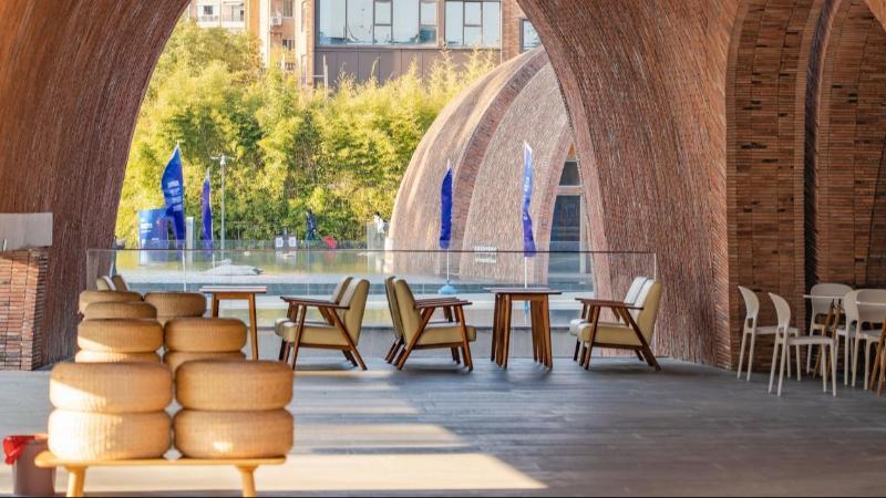 何以中国 瓷耀千年|“三度”共生 景德镇陶阳里的活态传承密码