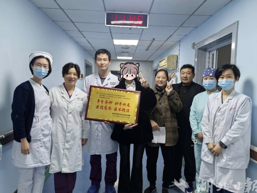 21岁大学生呼吸衰竭，被紧急送到ICU，医生提醒：出现这些症状别硬扛→