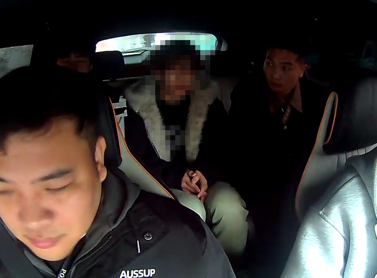 女子凌晨举报男友，民警一查：两个都抓了！