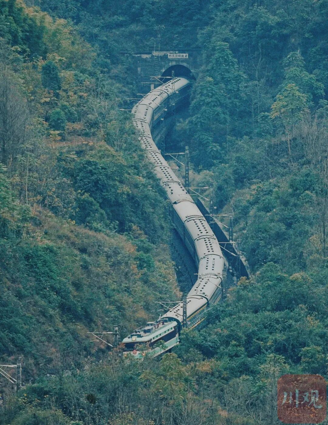 成昆线“山区骏马”正式退役！但慢火车还在……