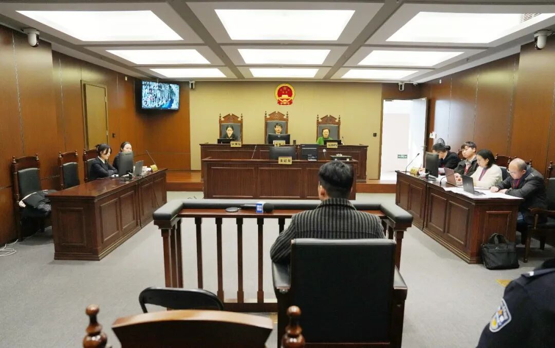 家中漏水，修一次要10000元！“维修刺客”坐地起价，堵门收钱，判刑！